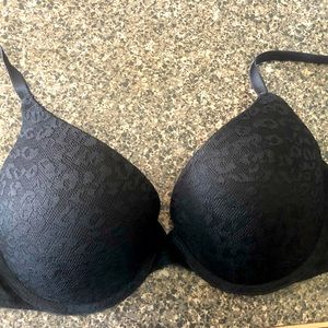 Victoria Secret PINK Wear Everywhere Push Up Black Lace Bra